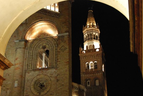 piazza-del-Duomo-di-Crema-2
